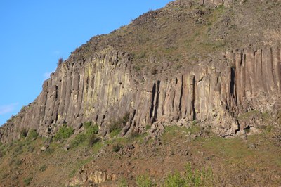 Crag Rock Climb - Tieton River: Royal Columns
