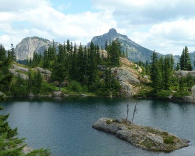 Day Hike - Rampart Lakes