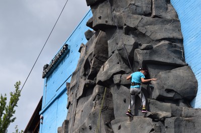 Indoor/Outdoor Wall Climb - Mountaineers Seattle Program Center
