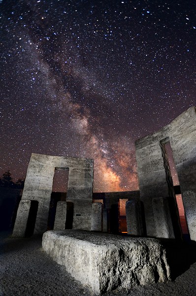 Maryhill_Stonehenge_at_night_(4795681784).jpg Maryhill_Stonehenge_at_night_(4795681784).jpg