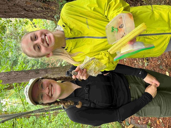 23_Bridget+Tabitha 9-20-23a.jpg