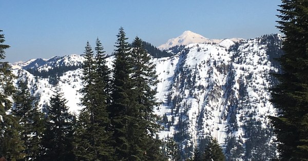 Glacier Peak from Cowboy.jpg