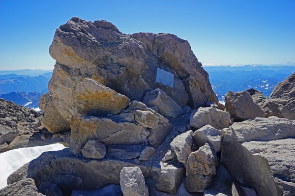Glacier Peak Summit Registry