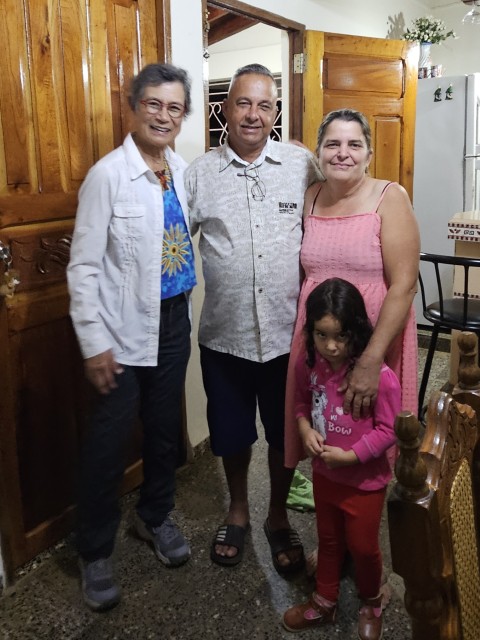 20241124_VinalesHomestayFamily (Small).jpg