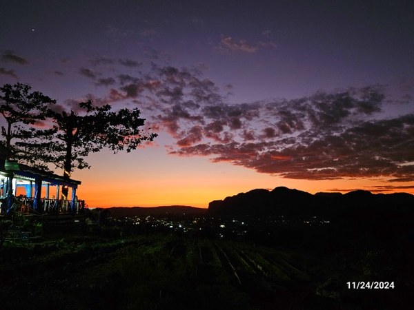 20241124_VinalesSunset4 (Small).jpg