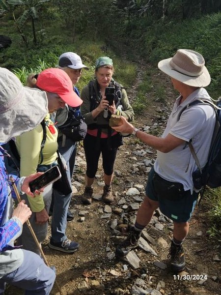 20241130_090316 (Small).jpg