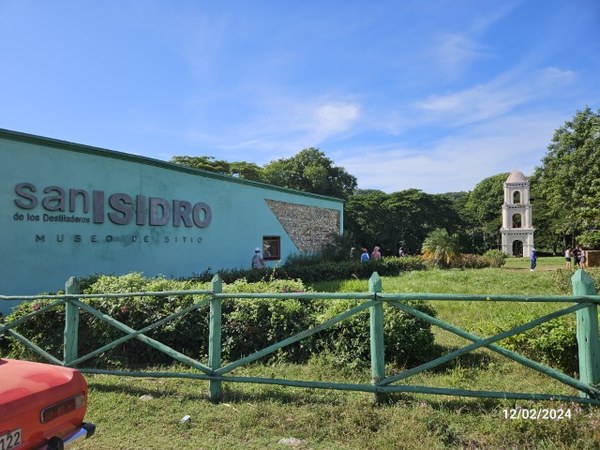 20241202_103332 (Small).jpg