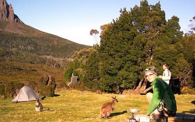 Backpack Wild Tasmania on the Overland Track