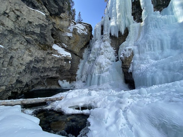 ice in Johnston Canyon