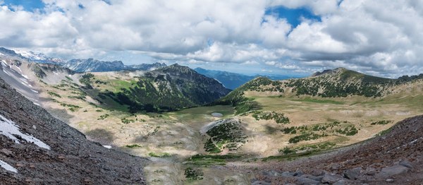 Berkeley Park from Frozen Lake Area-Sourdough Ridge-Mt Rainier NP-.jpg