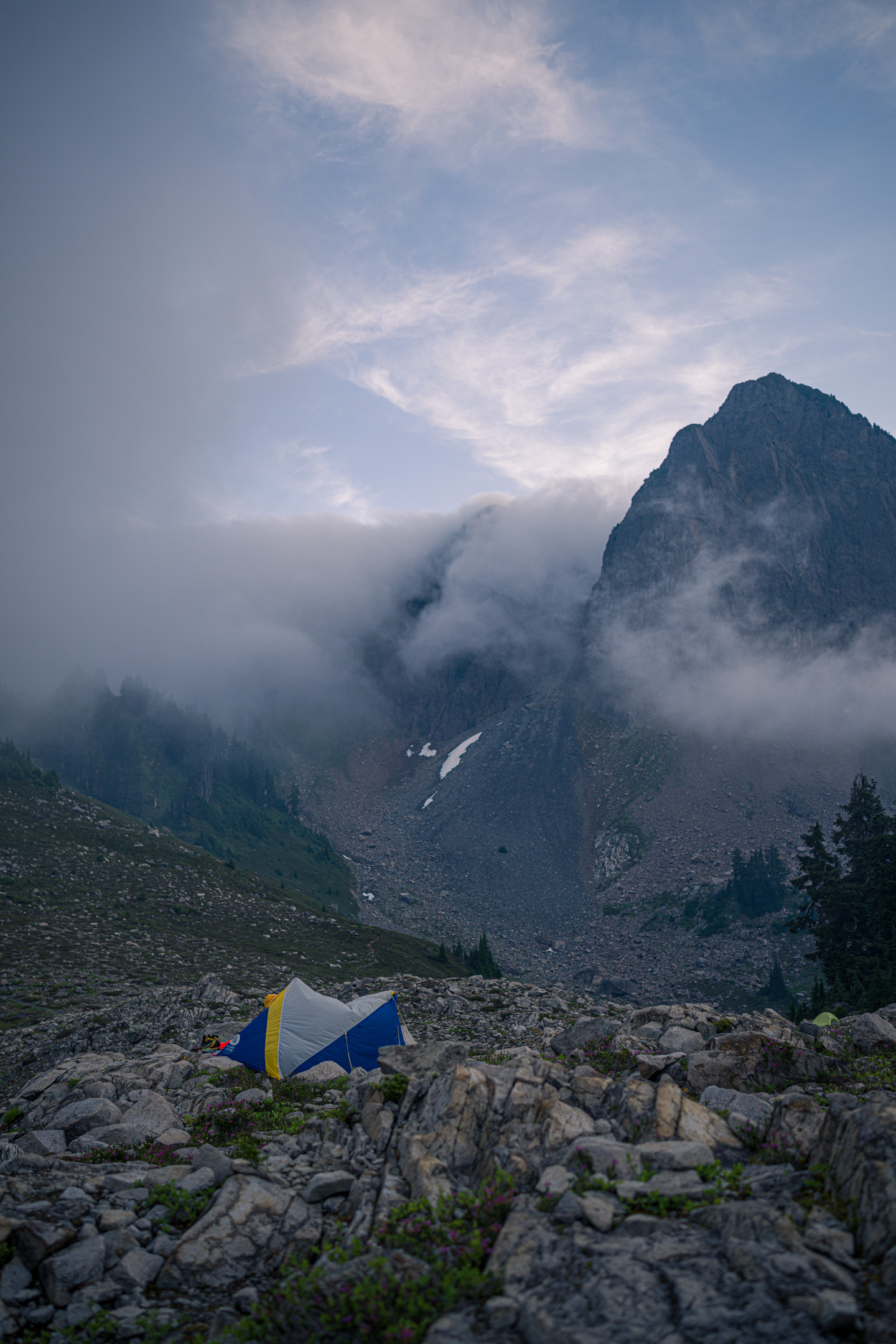 Shuksan Fisher Chimneys and SE ridge-[_ND12646]-Aug-20-2022.jpg