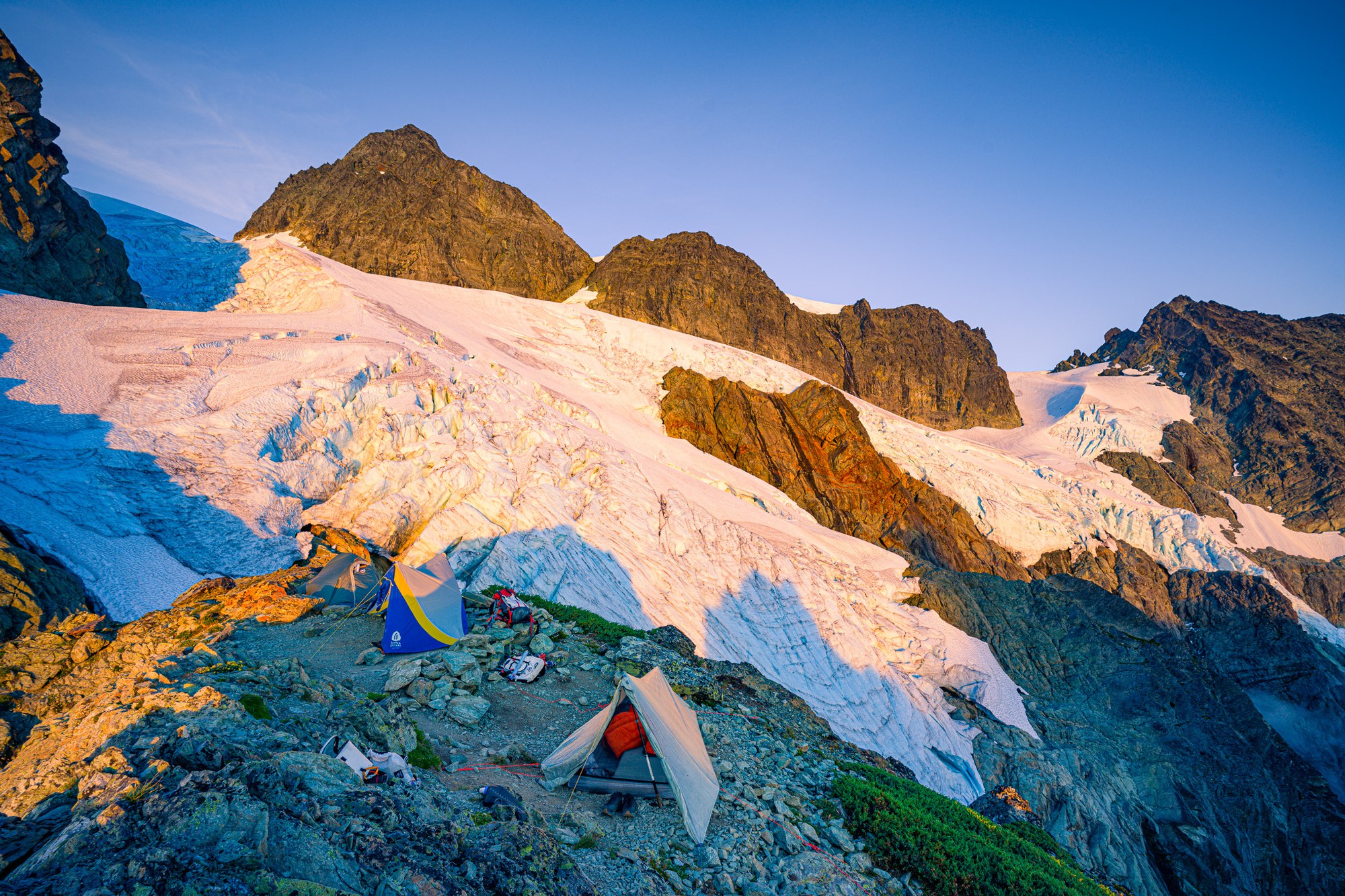 Shuksan Fisher Chimneys and SE Ridge-[_ND14186]-Aug-20-2022-Edit.jpg