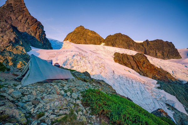 Shuksan Fisher Chimneys and SE Ridge-[_ND14206]-Aug-20-2022-Edit.jpg