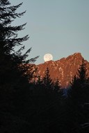 Moonset.jpg