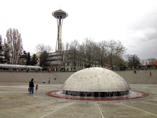 Seattle Center Fountain & Space Needle