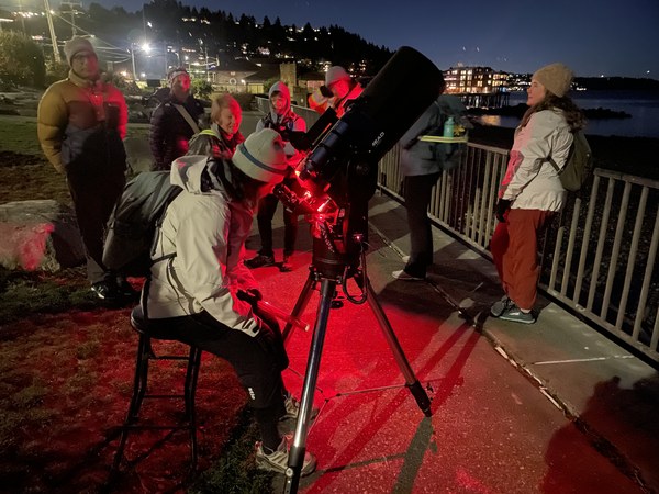 Alki Night Telescope 9Dec2024.HEIC