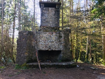 Squak Mountain: Bullitt Fireplace Access