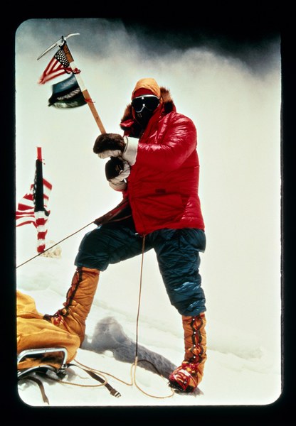 Dianne Roberts_Everest Summit_JWW Book_004_tweaked_71 (1).jpg