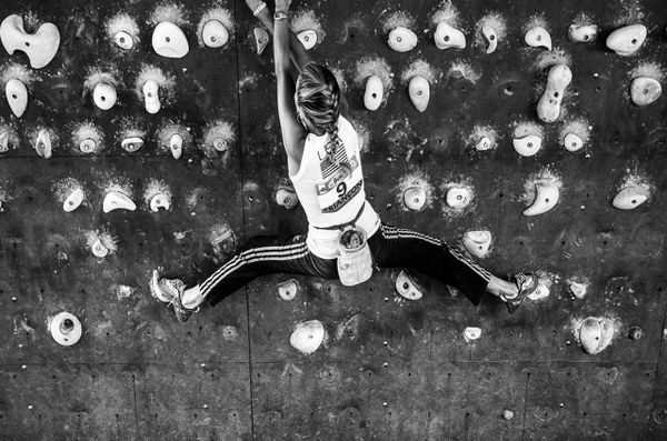 Sasha DiGiulian Climbing Comp