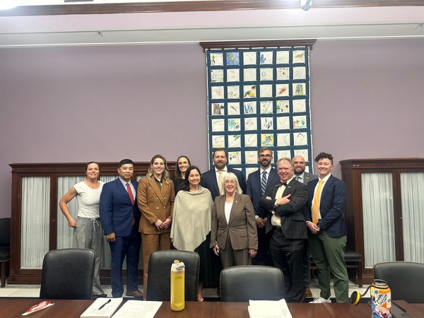 Outdoor Alliance Washington Meets with Senator Murray in Washington D.C. Photo courtesy of Senator Murray's staff..jpg Outdoor Alliance Washington Meets with Senator Murray in Washington D.C. Photo courtesy of Senator Murray's staff..jpg