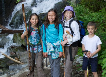Peak Fitness | Gamify Your Hikes: Making Family Adventures Fun for Everyone