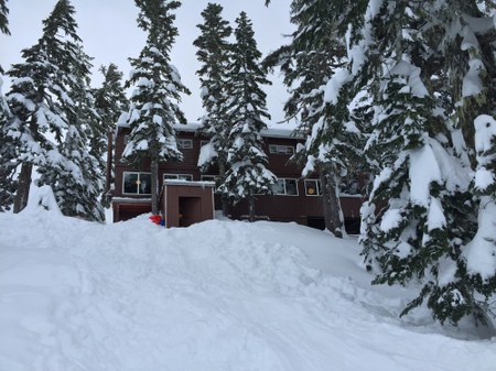 Train to Become a Host at Mt Baker Lodge: Dec 27-28 or 30-31