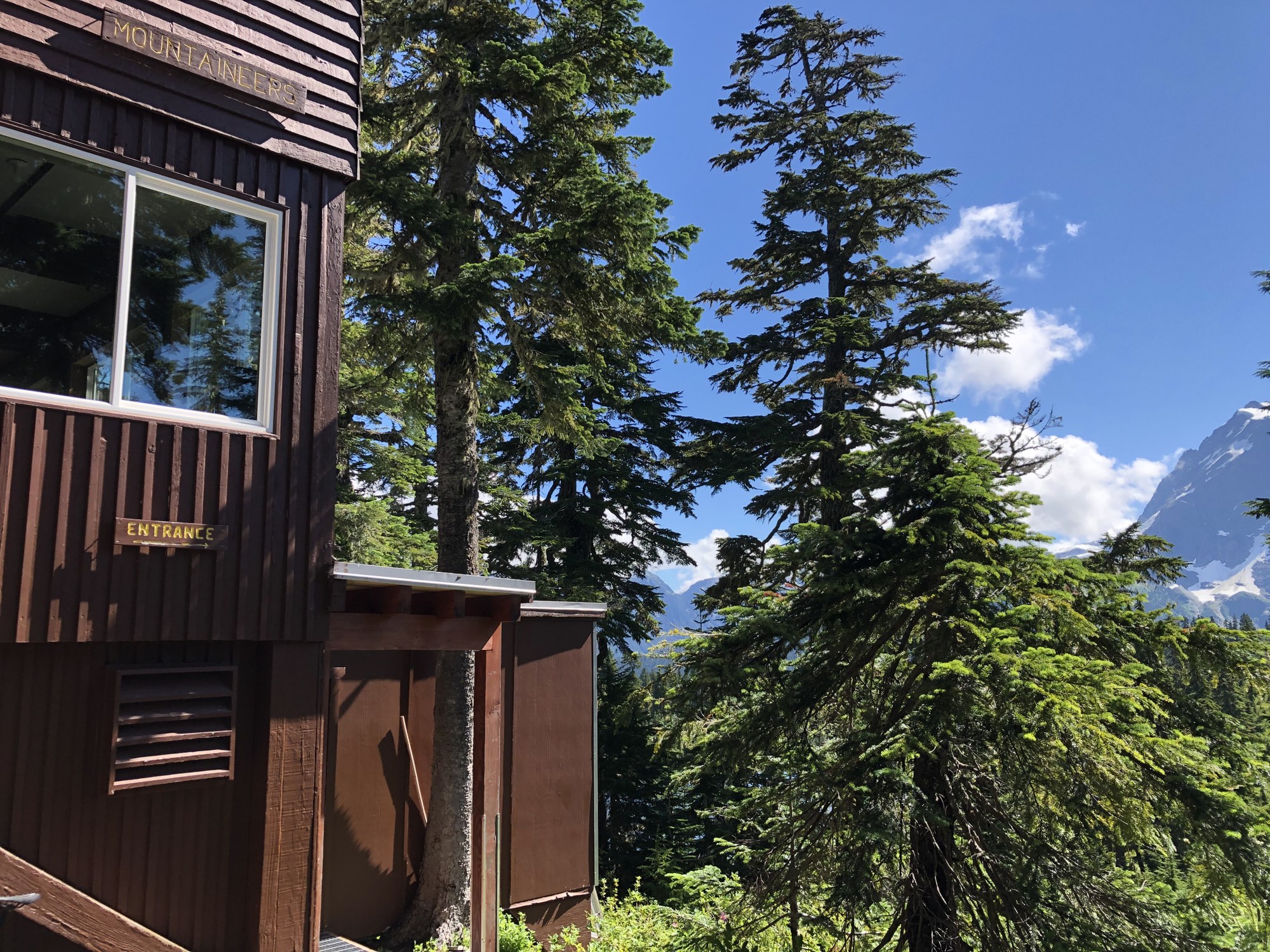 Baker Lodge Saturday Night 8/20/22 — The Mountaineers