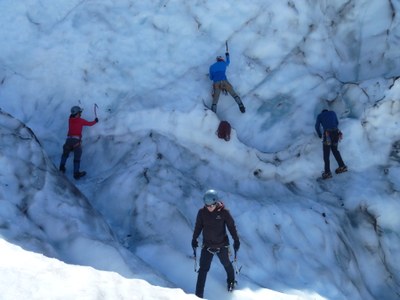 Everett Intermediate Alpine Ice Field Trip