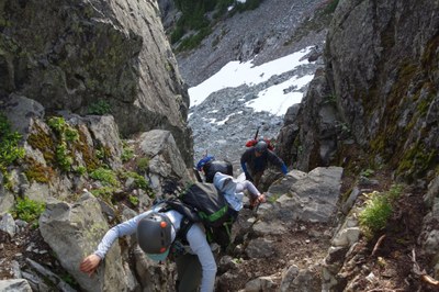 Rock Climbing, Lead belaying (IP)