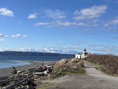 April Hikes:  2.5  - 5 miles, 250 - 1,000 feet gain - Discovery Park