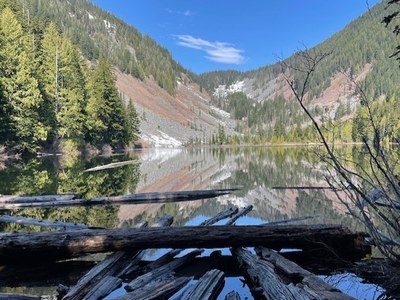 April Hikes:  2.5  - 5 miles, 250 - 1,000 feet gain - Talapus Lake