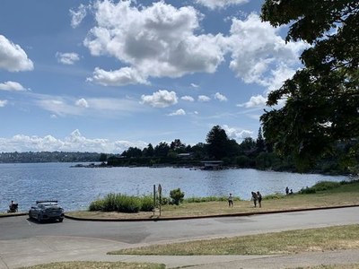 April Hikes:  2.5  - 5 miles, 250 - 1,000 feet gain - Seward Park