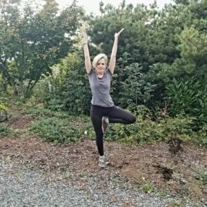 Outdoor Yoga Clinic - Yoga for Strength - Lake Sammamish State Park