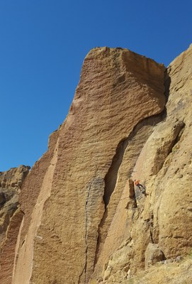 Introduction to Leading on Bolted Routes Field Trip - Smith Rock