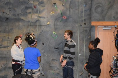 Interagency High School - Climbing - Mountaineers Seattle Program Center