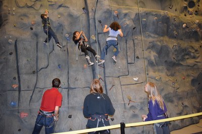 Broadview Shelter Climbing