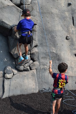 Learn to Climb - For Families - Mountaineers Seattle Program Center